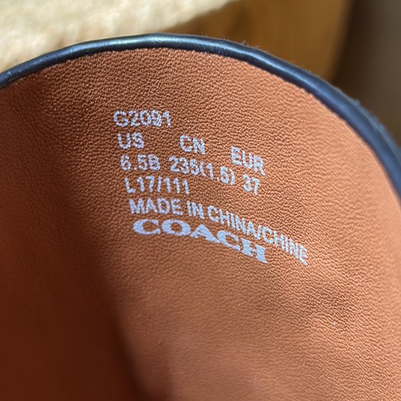 COACH Tea Rose with Rivets Slides - Picture 13 of 13